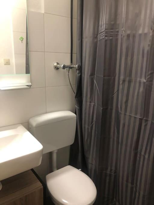 Eine 2 Zimmer Ferienwohnung Muenster City Esterno foto